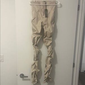 NEVER WORN Maniere de Voir Beige scrunchy Pleather pants